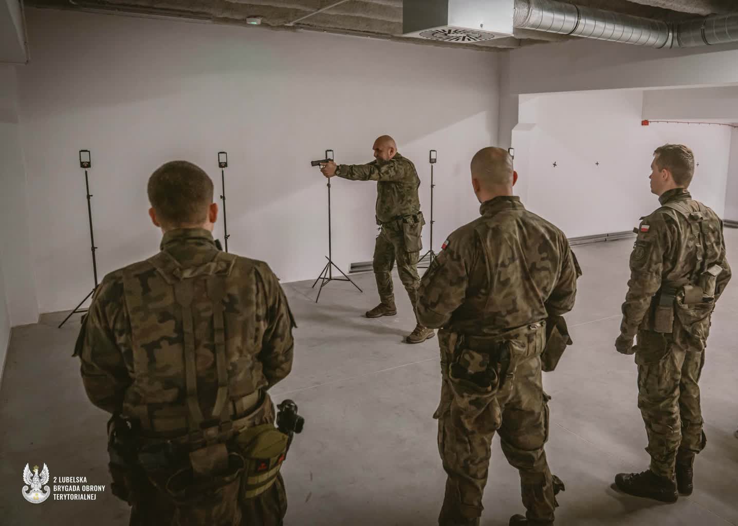 2LBOT Smart Target_3.jpg